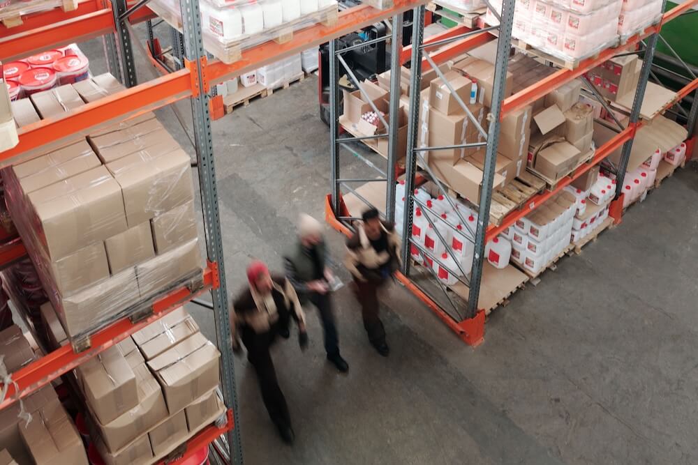 Illustratives Cover für Logistikplattform für operative Abläufe